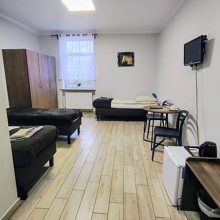 Palac Pod Bocianim Gniazdem Runowo  Buitenkant foto