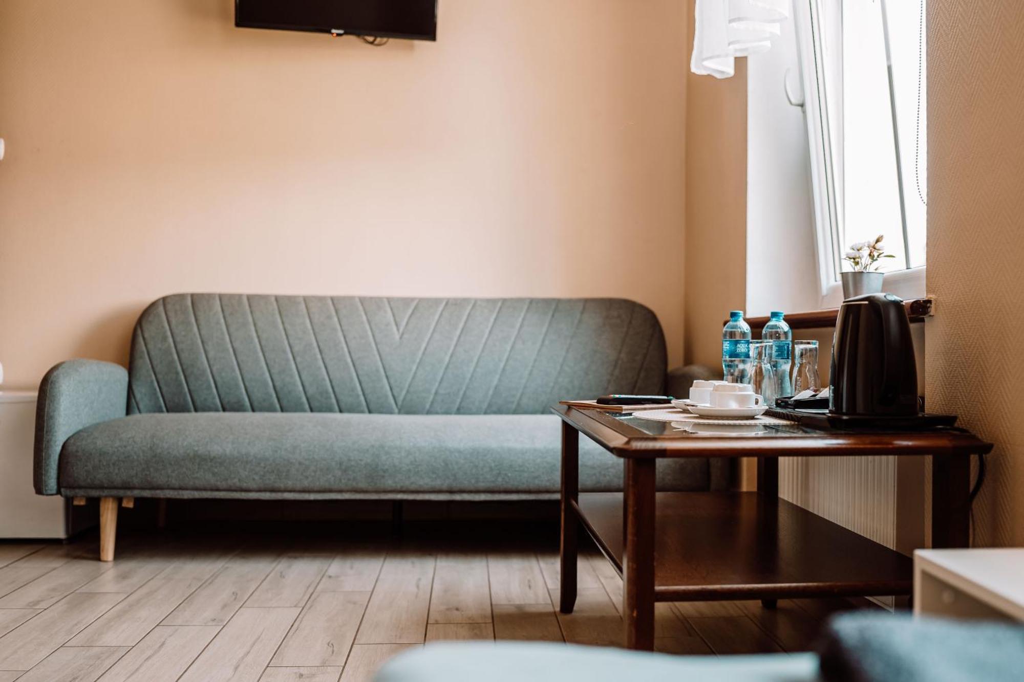 Palac Pod Bocianim Gniazdem Runowo  Buitenkant foto