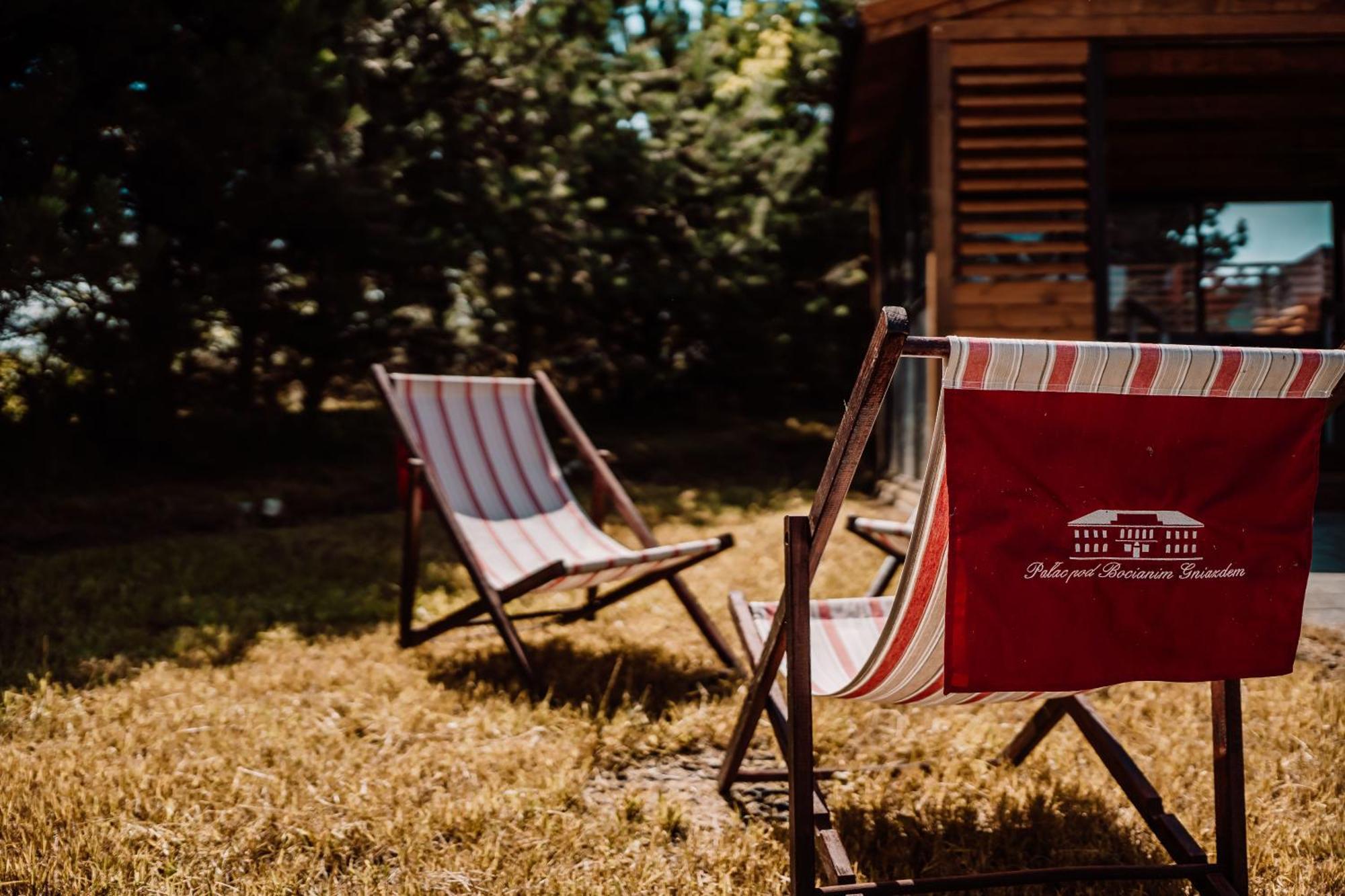 Palac Pod Bocianim Gniazdem Runowo  Buitenkant foto