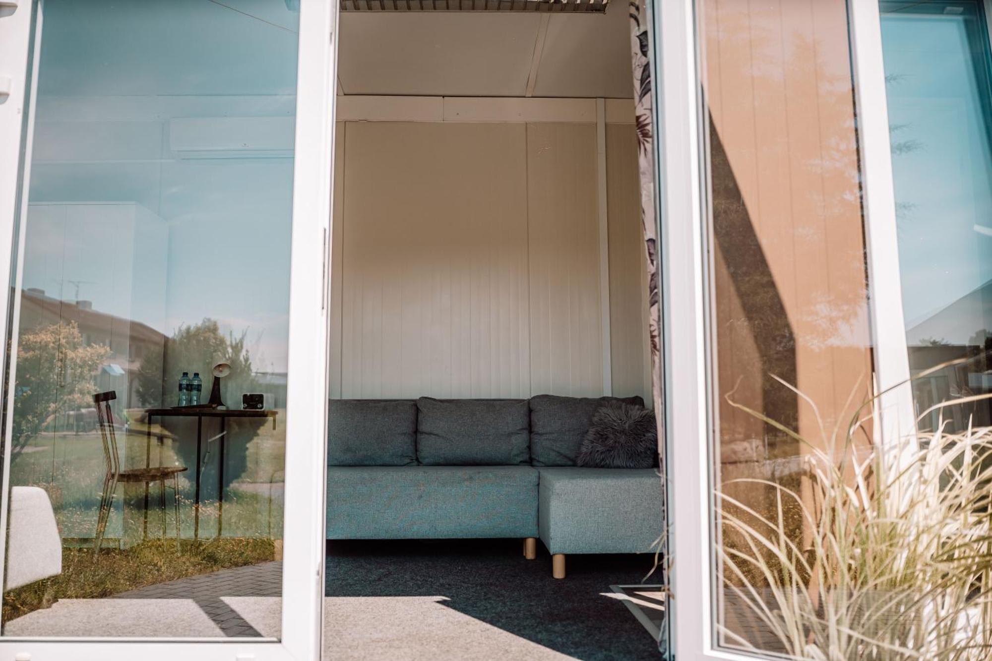 Palac Pod Bocianim Gniazdem Runowo  Buitenkant foto